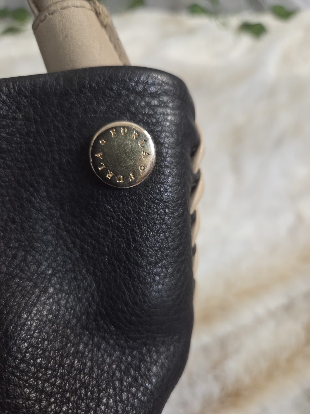 Furla Liz Leather Hobo Bag - Picture 3 of 14